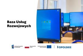 Grafika przedstawiająca salę z komputerami